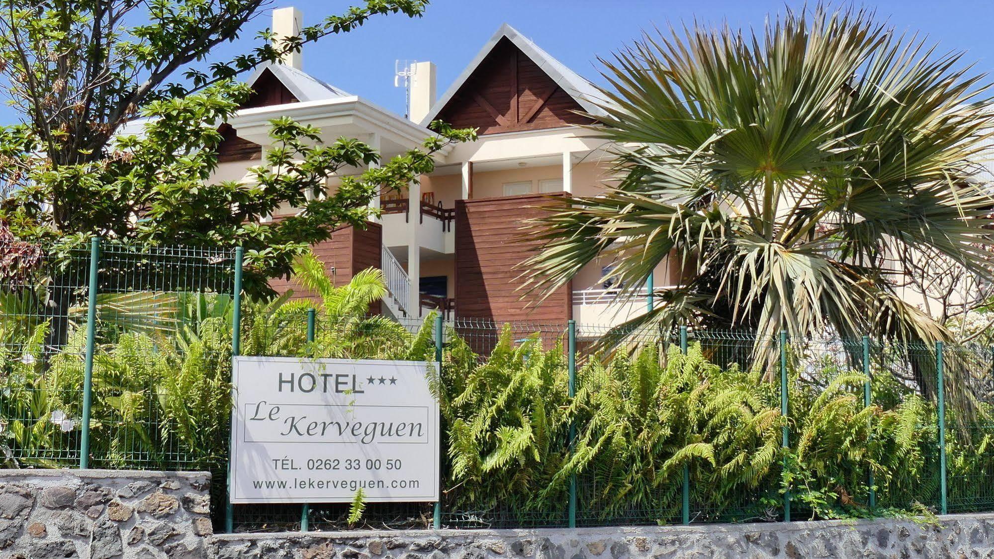 Le Kerveguen Hotell Saint-Gilles-les Bains Exteriör bild