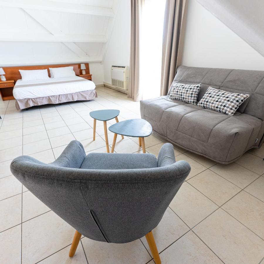 Le Kerveguen Hotell Saint-Gilles-les Bains Exteriör bild